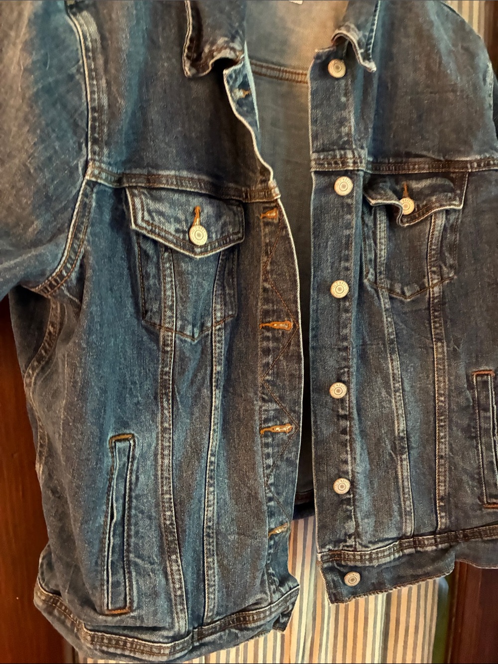 Old Navy Blue Denim Jean Jacket - Picture 4 of 6